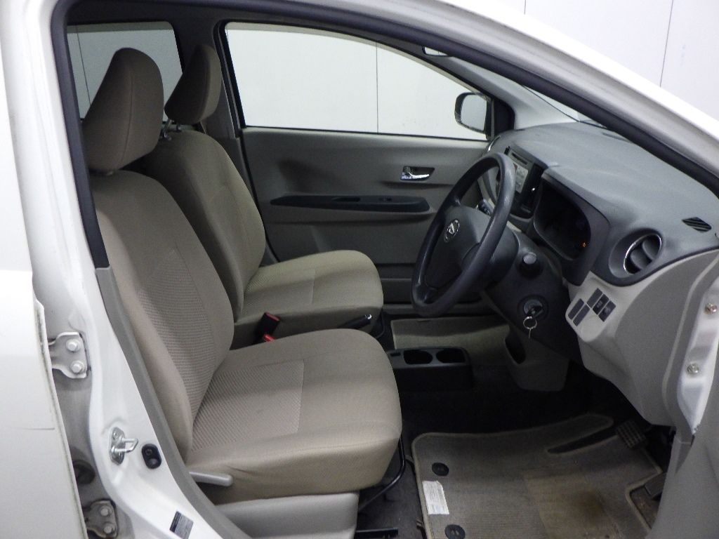 2012 Daihatsu Mira e:S X auction photo 6