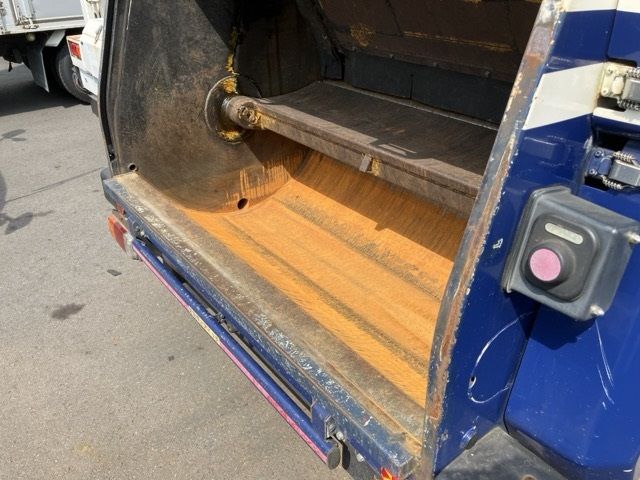 2013 Isuzu Elf Jinkai auction photo 21