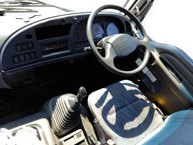 2007 Isuzu Forward ダッチャクコンテナ auction photo 3