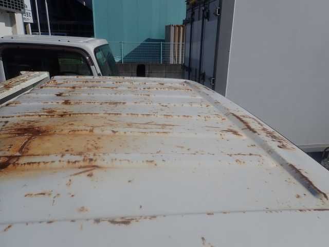 2010 Isuzu Elf 3.0T Dump Truck auction photo 9
