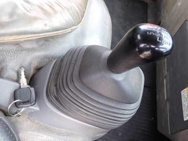 2010 Isuzu Elf 3.0T Dump Truck auction photo 12