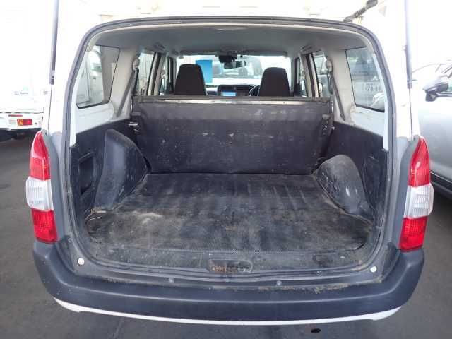 2020 Toyota Probox DXコンフォート 4WD auction photo 7