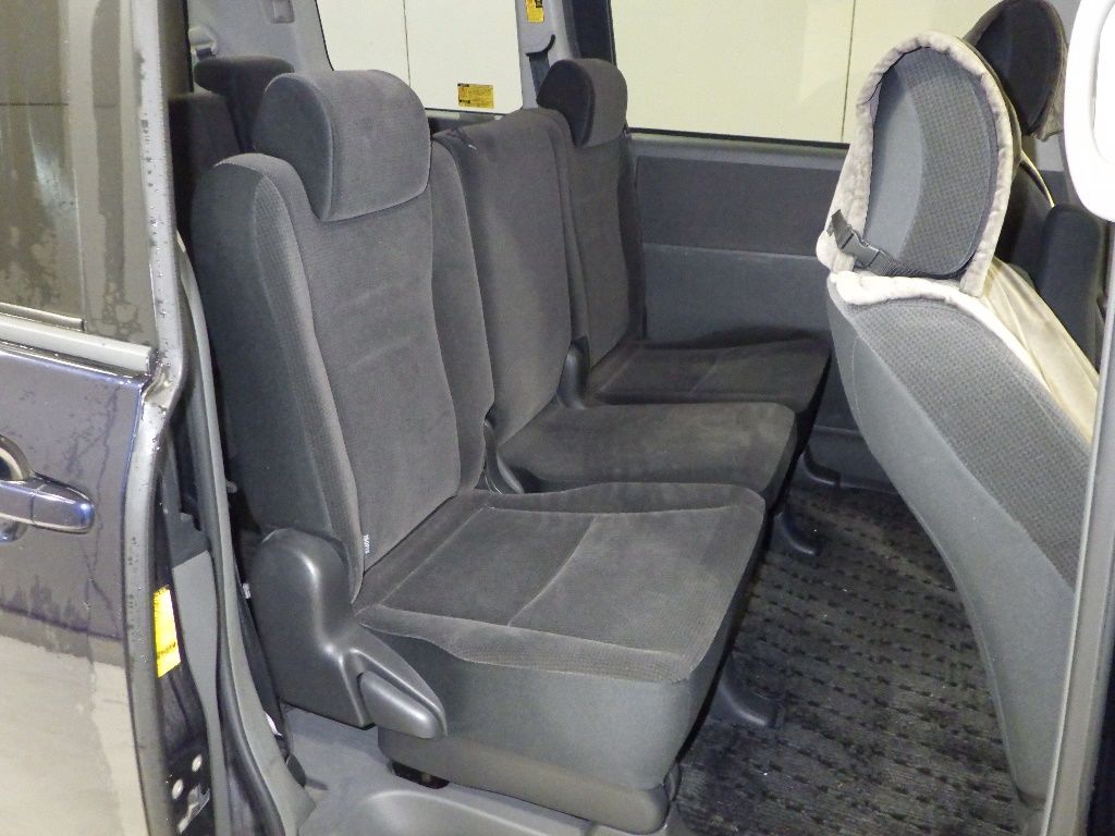 2009 Toyota Voxy XL Edition (8 people) auction photo 7