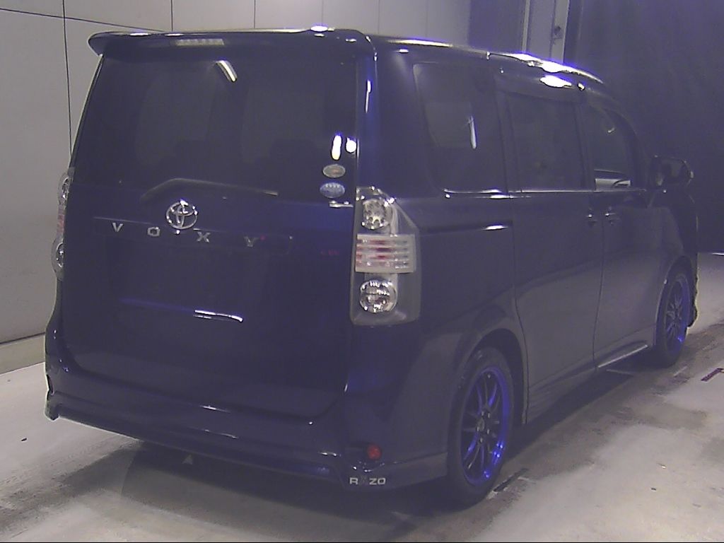 2009 Toyota Voxy XL Edition (8 people) auction photo 2