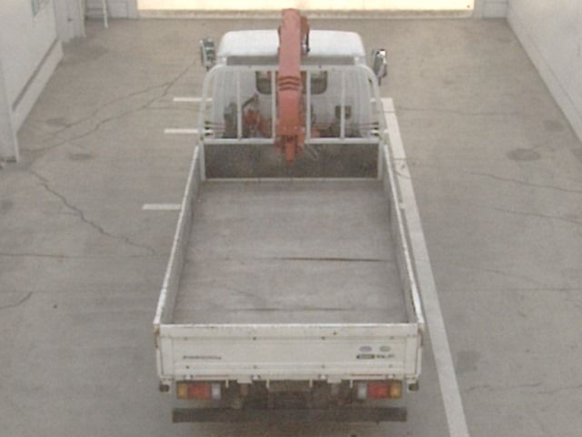 2019 Isuzu Elf With crane auction photo 3