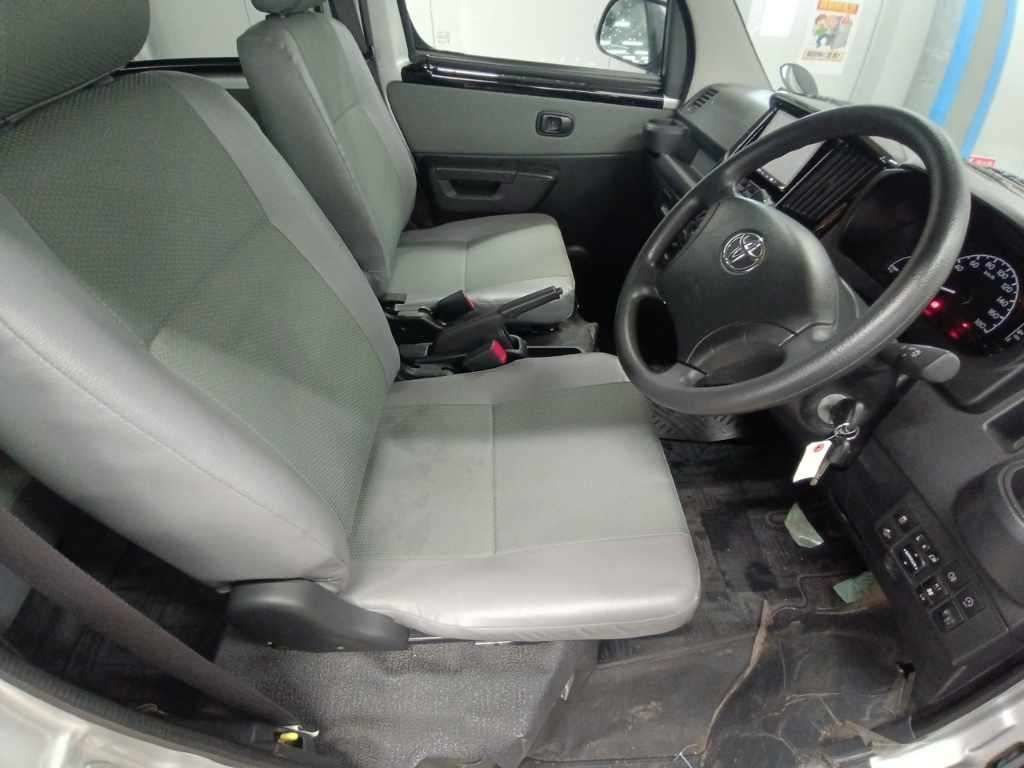 2022 Toyota TownAce Van GL 4WD auction photo 10