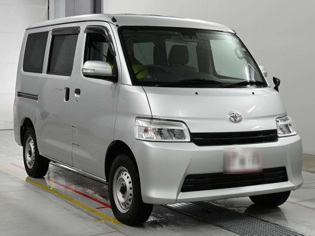 2022 Toyota TownAce Van GL 4WD auction photo 5