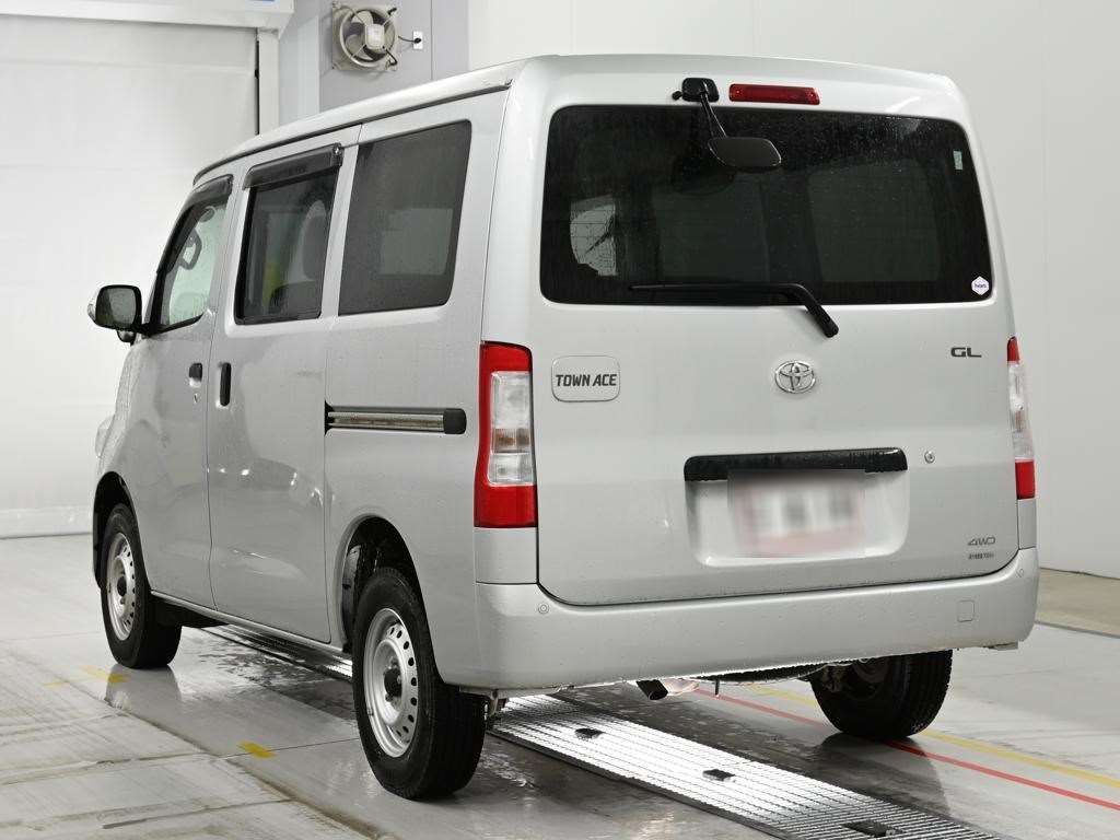 2022 Toyota TownAce Van GL 4WD auction photo 6