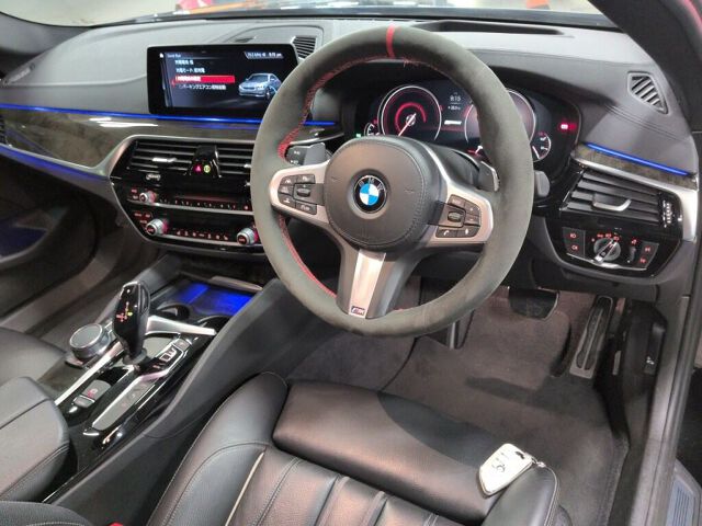 2017 BMW 5 Series 530EM Sport I Performance auction photo 3