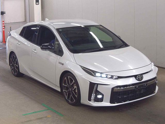 2021 Toyota Prius PHEV S GR Sport Japan auction vehicle