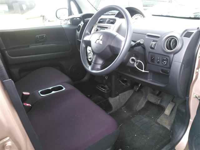 2011 Mitsubishi トッポ 4WD M auction photo 3