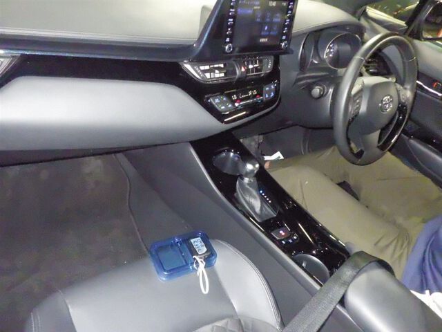 2021 Toyota C-HR G-Mode Nero Safety +2 auction photo 3