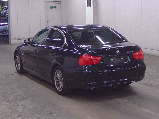 2011 BMW 3 Series 320Iハイラインパッケ auction photo 2