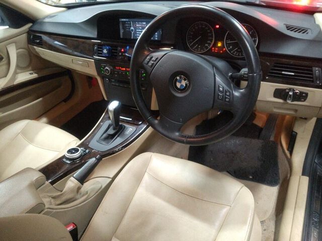2011 BMW 3 Series 320Iハイラインパッケ auction photo 3