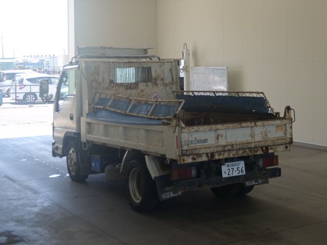 2013 Isuzu Elf dump auction photo 2