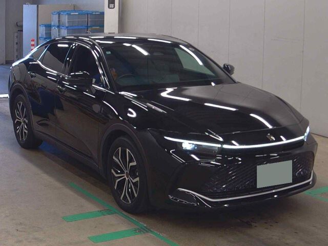 2024 Toyota Crown Crossover G 4WD Japan auction vehicle