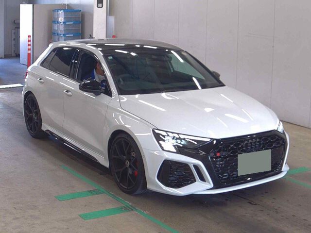 2023 Audi RS3スポーツバック ベースグレード 4WD Japan auction vehicle