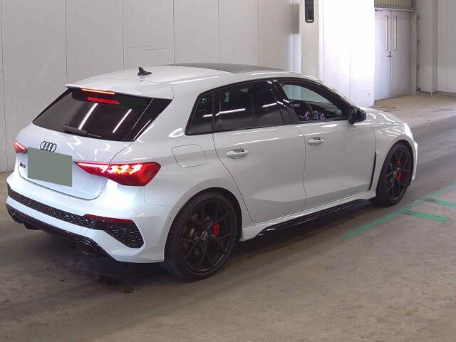 2023 Audi RS3スポーツバック ベースグレード 4WD auction photo 5