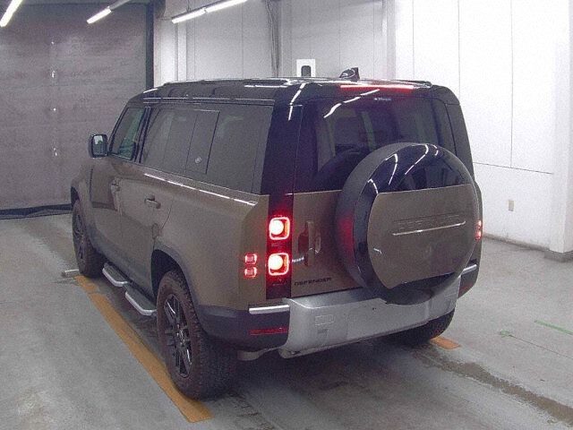 2023 Land Rover ディフェンダー 110 S P300 4WD auction photo 2