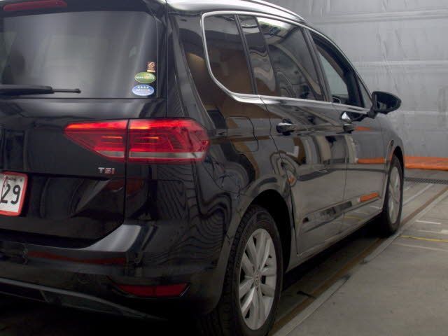 2017 Volkswagen ゴルフトゥーラン TSIコンフォートライン auction photo 5