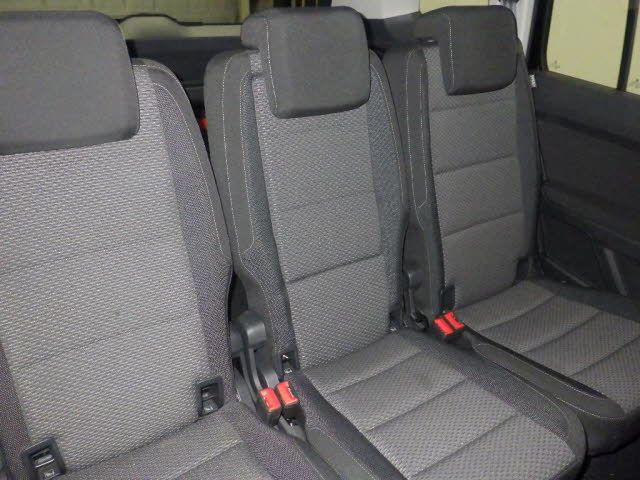2017 Volkswagen ゴルフトゥーラン TSIコンフォートライン auction photo 8