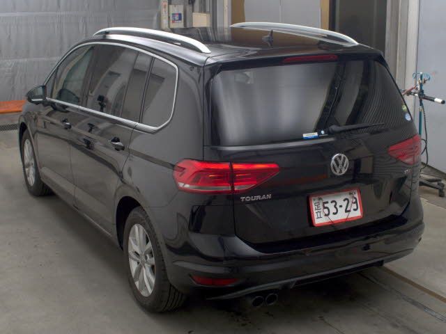 2017 Volkswagen ゴルフトゥーラン TSIコンフォートライン auction photo 2