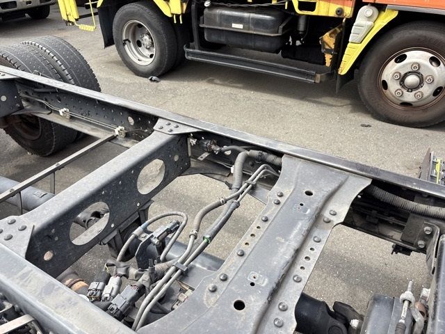 2018 Mitsubishi Fuso Canter chassis auction photo 13