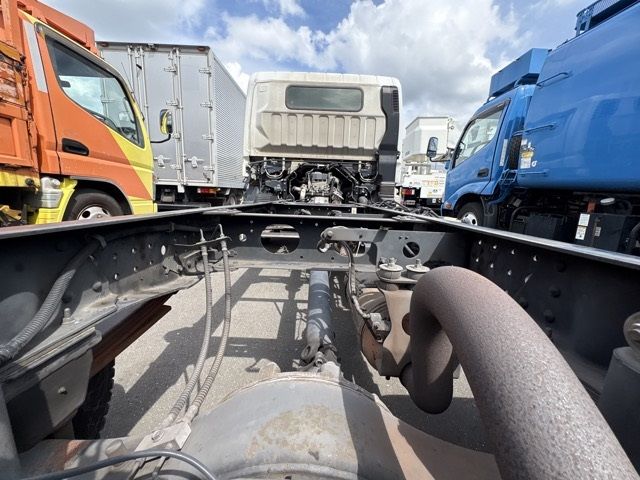 2018 Mitsubishi Fuso Canter chassis auction photo 15