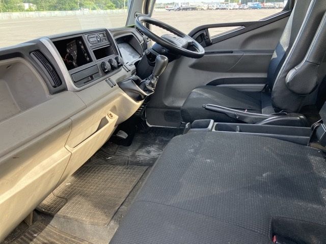 2018 Mitsubishi Fuso Canter chassis auction photo 5