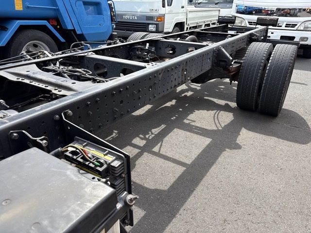 2018 Mitsubishi Fuso Canter chassis auction photo 12