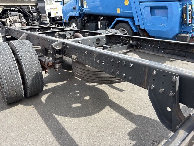 2018 Mitsubishi Fuso Canter chassis auction photo 14
