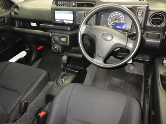 2020 Toyota Succeed Hybrid UL auction photo 3