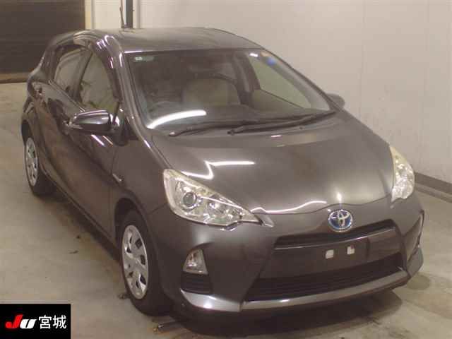 2014 Toyota Aqua S Japan auction vehicle