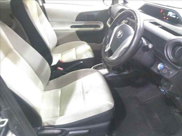 2014 Toyota Aqua S auction photo 4