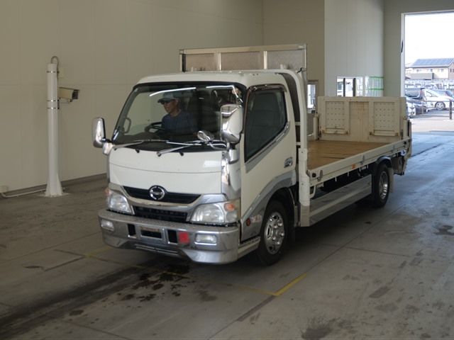 2013 Toyota Dyna Hira PG Japan auction vehicle