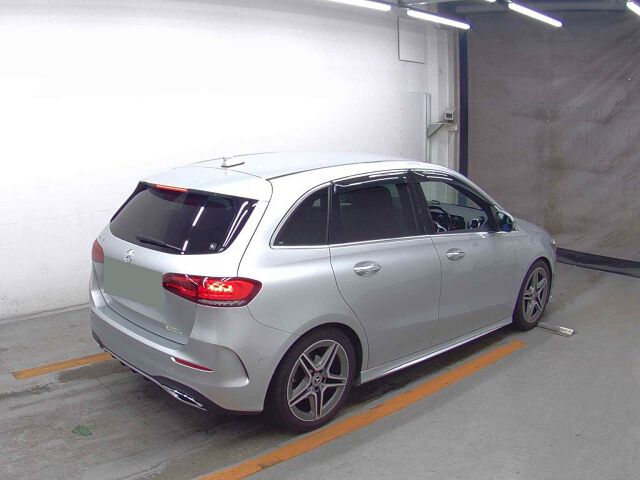 2019 Mercedes-Benz B-Class B180 AMG Line auction photo 5