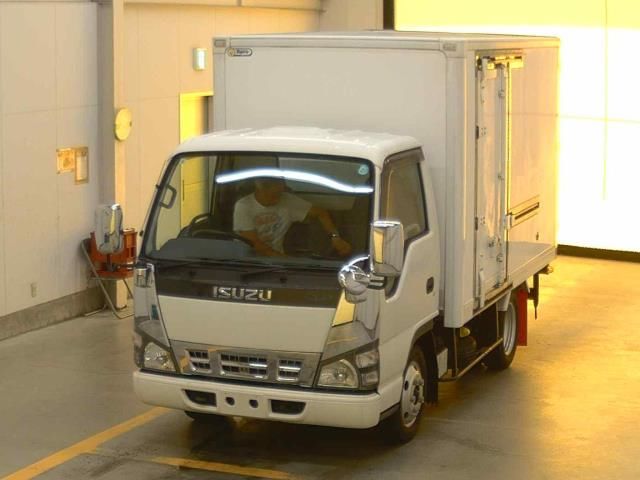 2007 Isuzu Elf バン Japan auction vehicle