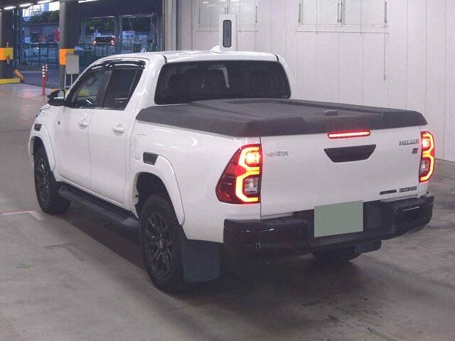 2022 Toyota Hilux Z GR Sport 4WD auction photo 2