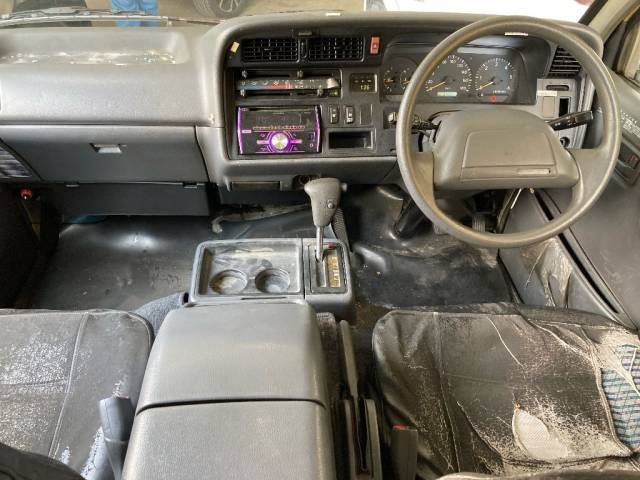 1997 Toyota Hiace スーパーGL auction photo 2