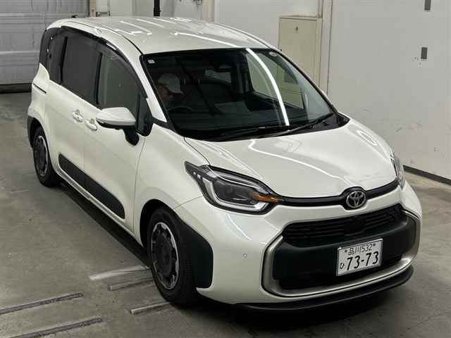 Japan Auction Vehicles 11 2022 Toyota Sienta Z auction photo