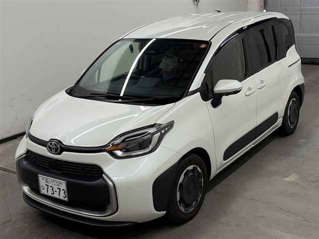 2022 Toyota Sienta Z auction photo 4