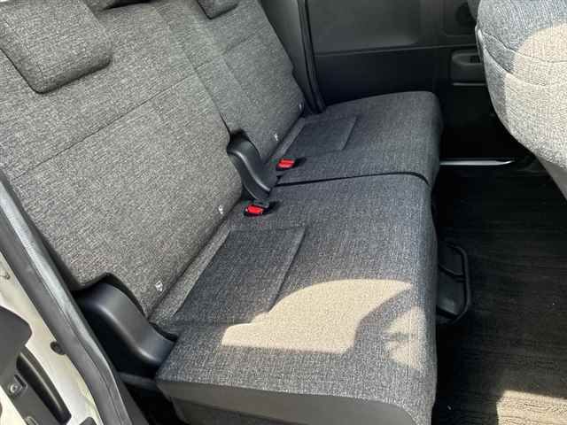 2022 Toyota Sienta Z auction photo 7