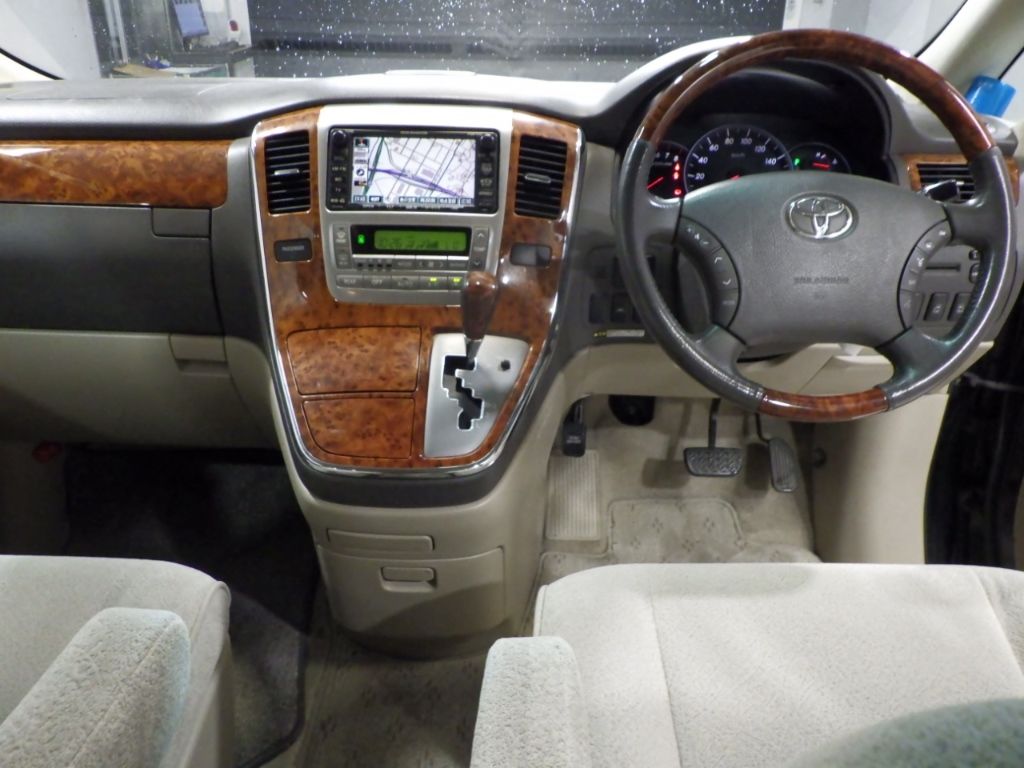 2003 Toyota Alphard 4WD MZ 8 people auction photo 3