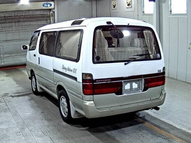 1995 Toyota Hiace リビングサルーンEX D-TB auction photo 2