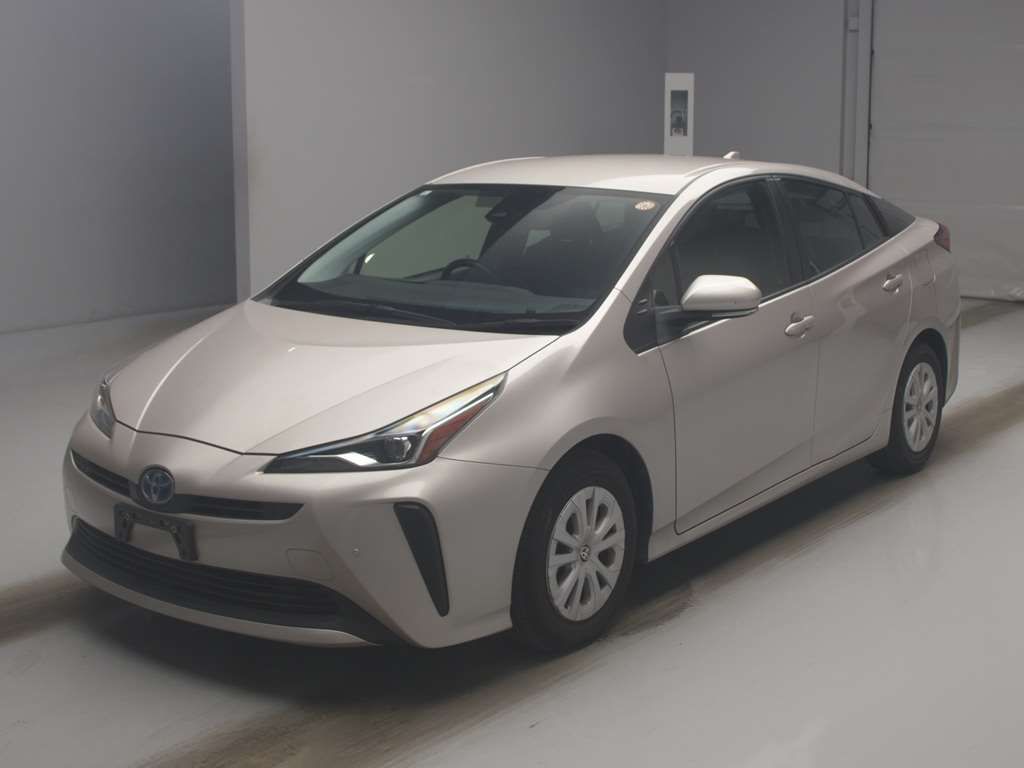 2021 Toyota Prius S Japan auction vehicle