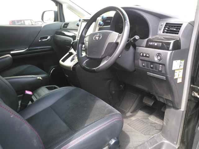 2013 Toyota Vellfire 2.4Z Golden Eyes auction photo 3