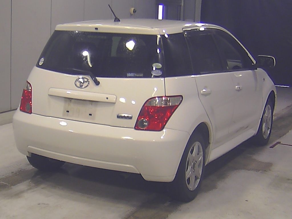 2005 Toyota Ist 1.3F L Edition auction photo 2