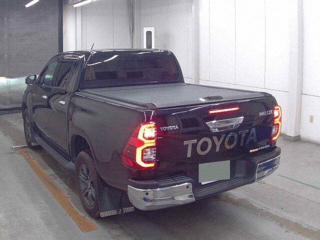 2024 Toyota Hilux Z 4WD auction photo 2