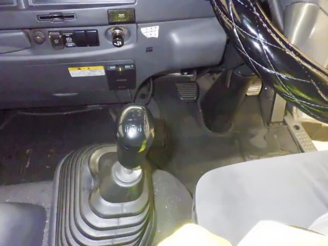 2009 Isuzu Forward Wing auction photo 8