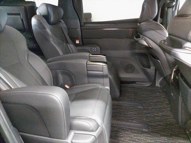 2024 Toyota Alphard Z 4WD auction photo 6